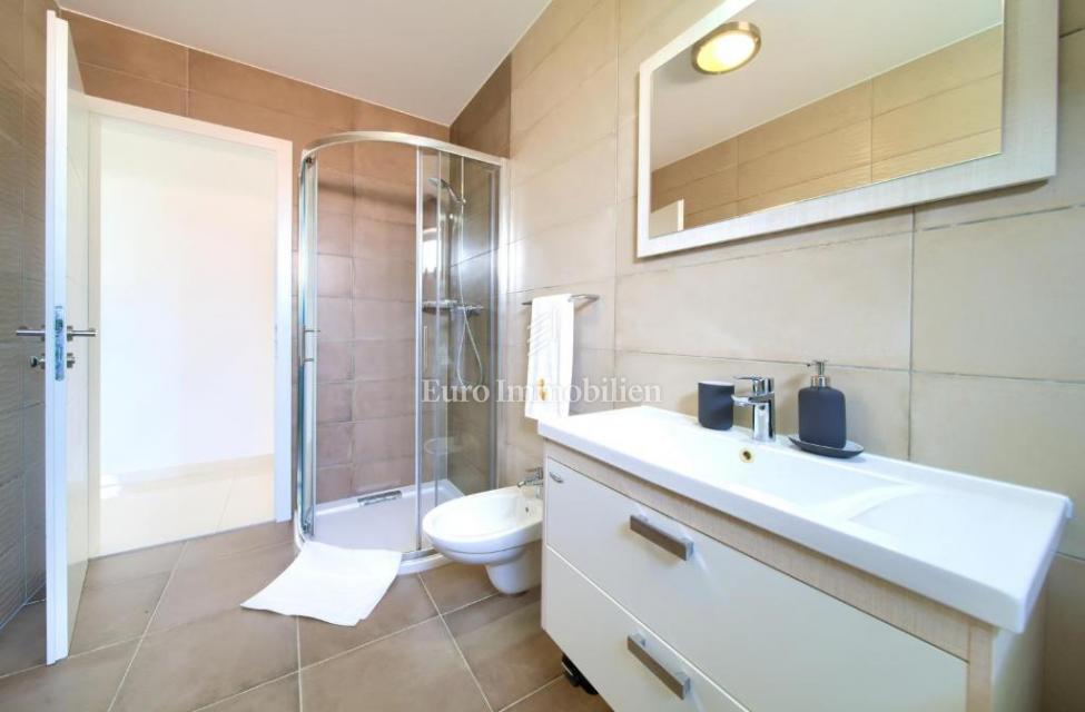 Due appartamenti moderni in ottima posizione vicino al mare