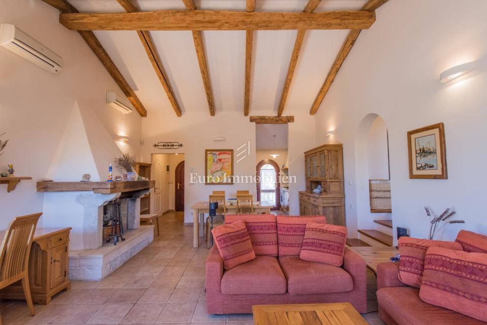 Casa a un piano con giardino e vista panoramica sul mare - Parenzo