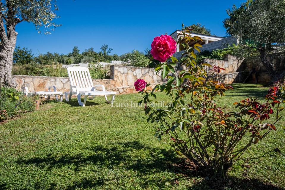 Casa a un piano con giardino e vista panoramica sul mare - Parenzo