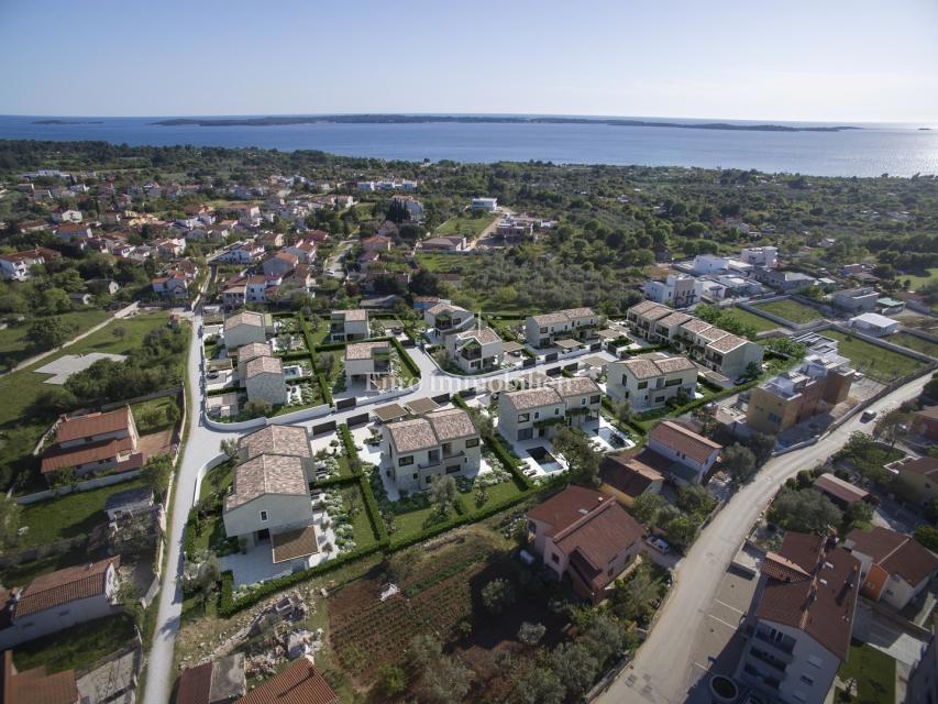 Istria, Peroj – Terreno edificabile con infrastrutture