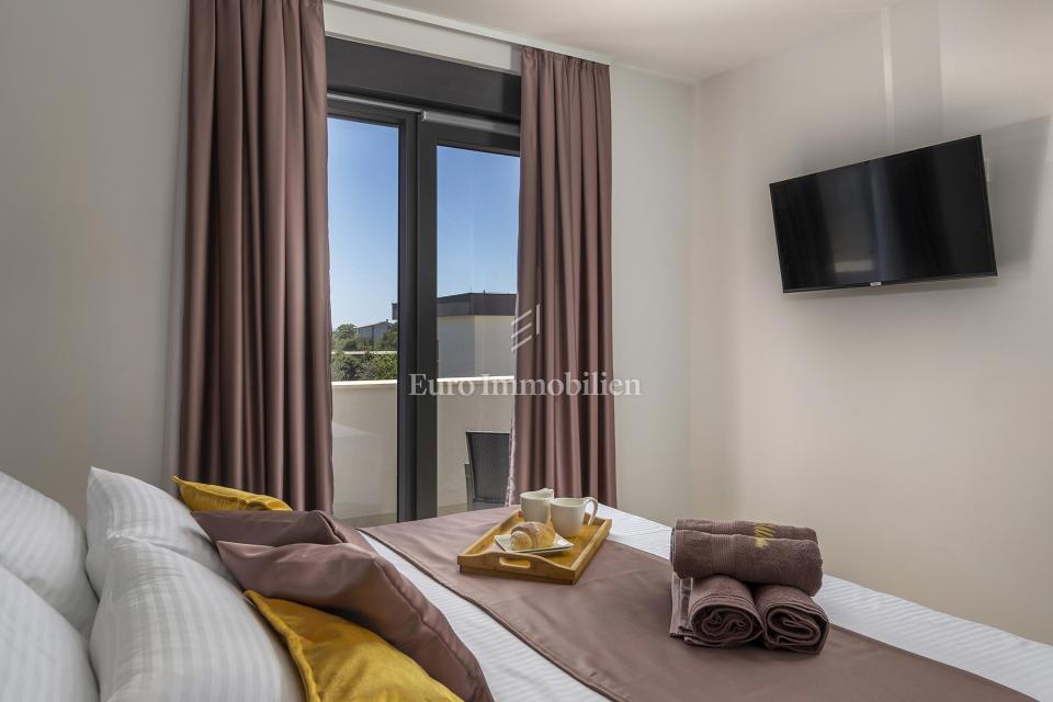 Villa moderna con piscina, a 150 m dal mare - Zaton, Nin