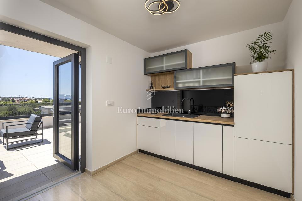 Villa moderna con piscina, a 150 m dal mare - Zaton, Nin