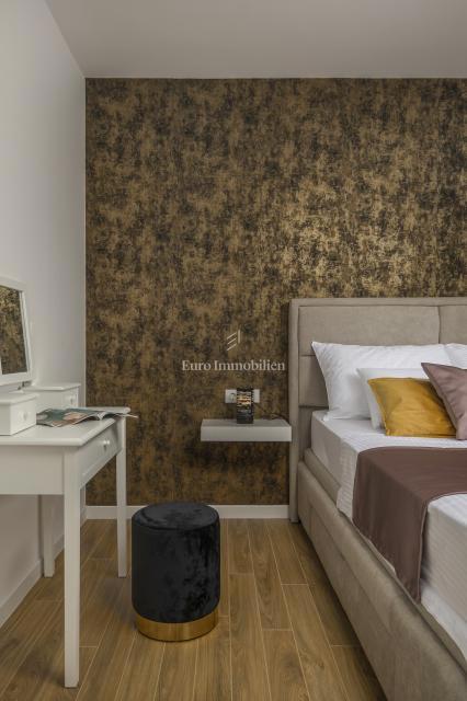 Villa moderna con piscina, a 150 m dal mare - Zaton, Nin