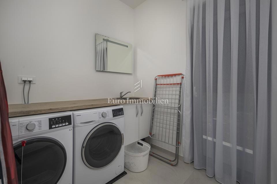 Villa moderna con piscina, a 150 m dal mare - Zaton, Nin