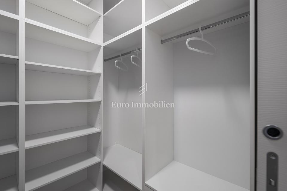 Villa moderna con piscina, a 150 m dal mare - Zaton, Nin