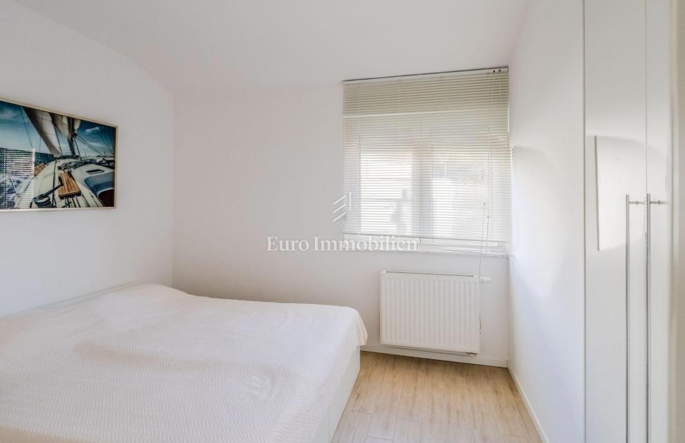 Crikvenica - casa con 4 appartamenti e vista mare