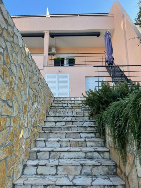 Crikvenica - casa con 4 appartamenti e vista mare