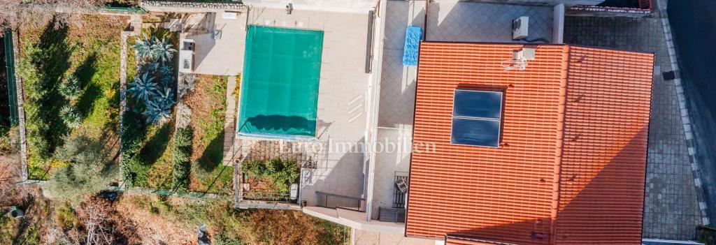 Crikvenica - casa con 4 appartamenti e vista mare