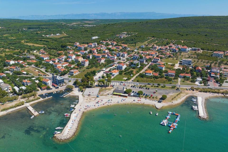 Sukošan - terreno edificabile con permesso, a 350 m dal mare