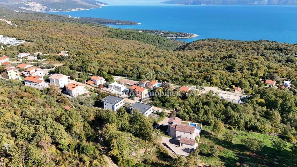 Drenje - terreno edificabile con progetto di villa