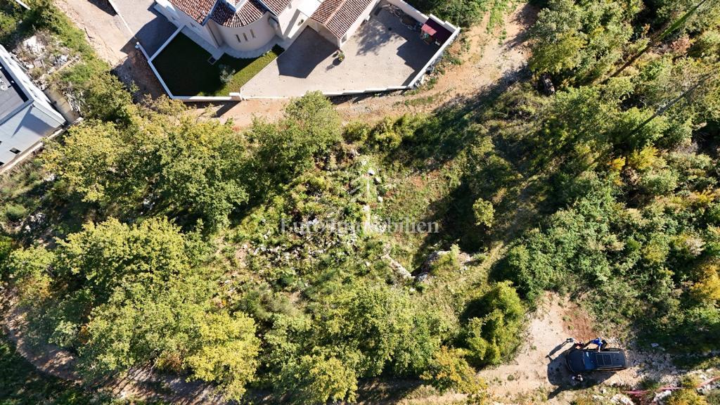 Drenje - terreno edificabile con progetto di villa