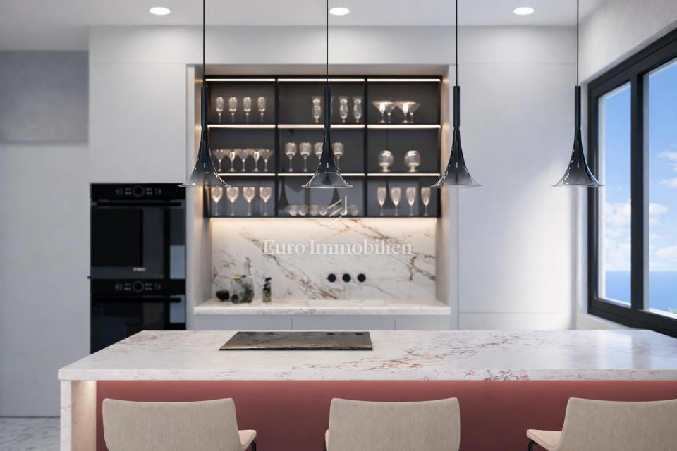 Attico di lusso con vista mare vicino a Opatija