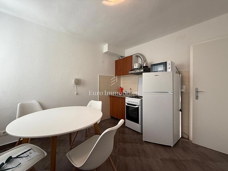 Promajna - condominio vicino alla spiaggia