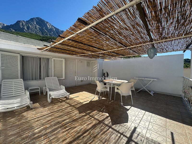 Promajna - condominio vicino alla spiaggia