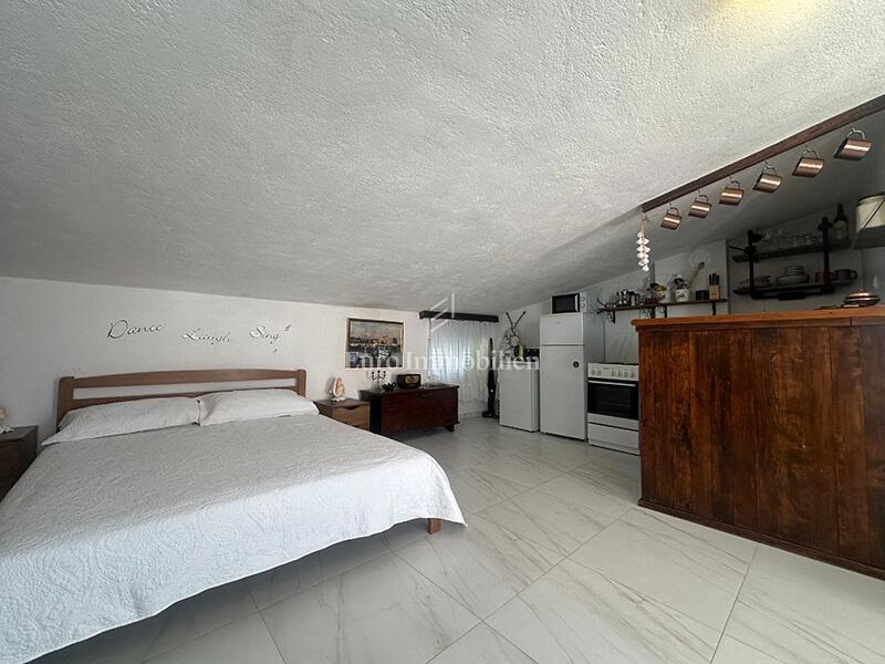 Promajna - condominio vicino alla spiaggia