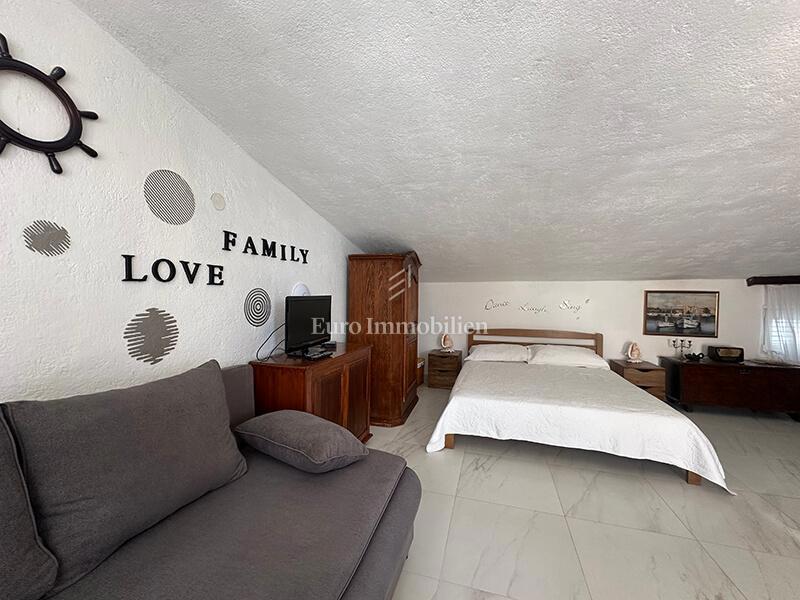 Promajna - condominio vicino alla spiaggia