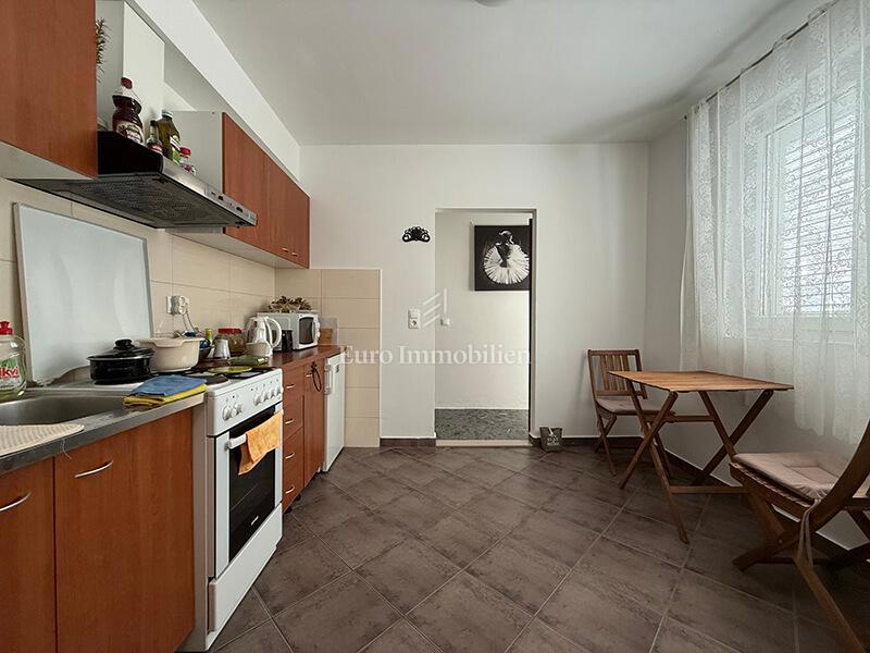 Promajna - condominio vicino alla spiaggia