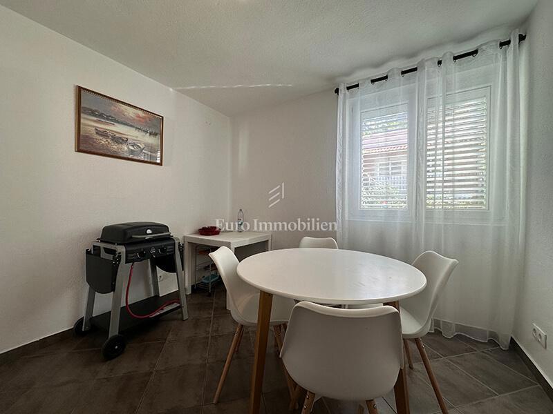 Promajna - condominio vicino alla spiaggia