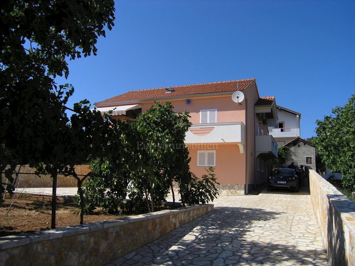 Casa familiare con vista sul mare