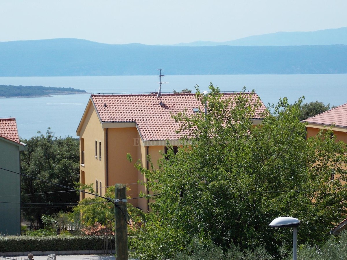 Palazzina con sei appartamenti arredati