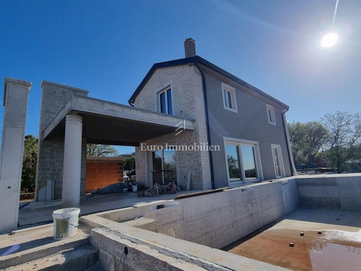 POREČ SURROUNDINGS! Detached house with pool and sea view