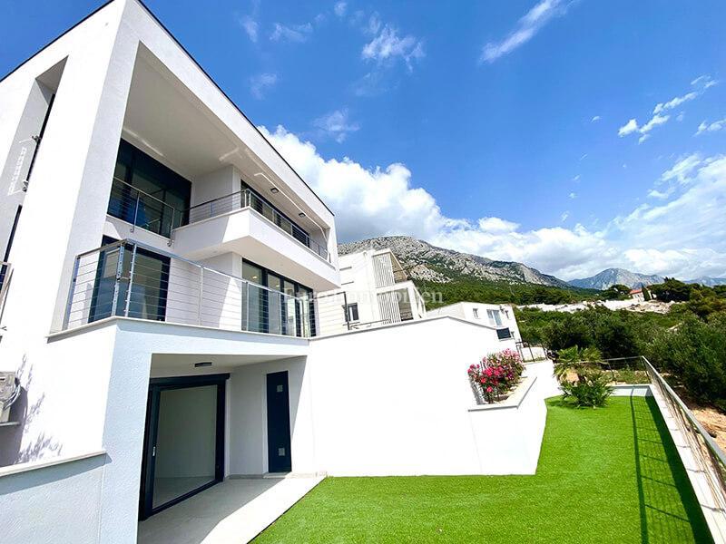 Modern villa with a beautiful view of the sea under construction