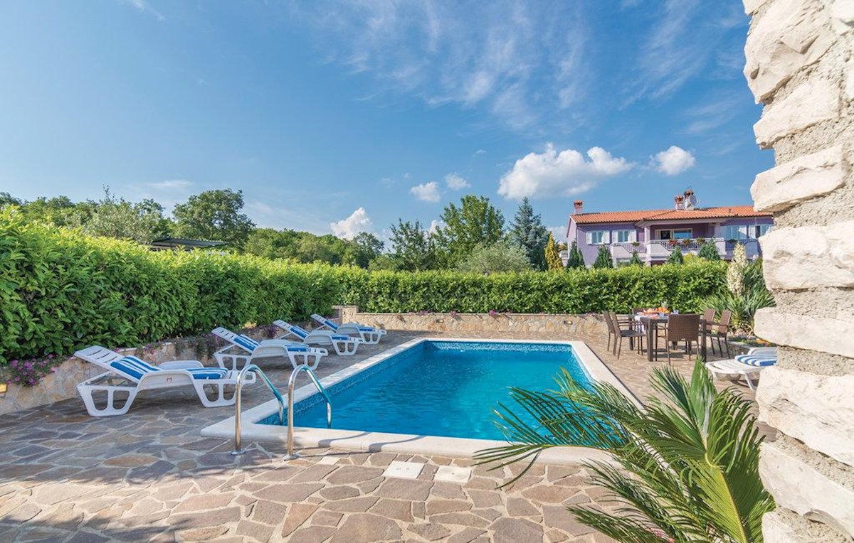 Two apartment houses with swimming pool