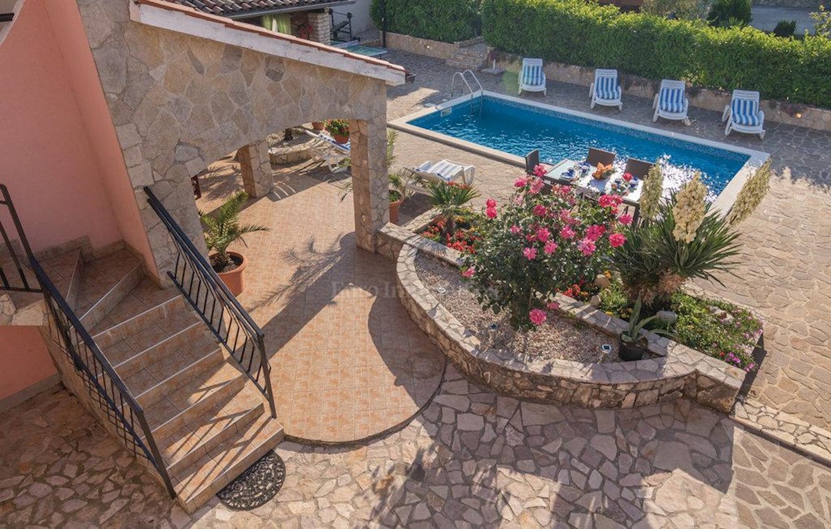 Two apartment houses with swimming pool