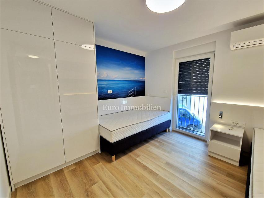 Luxurious four-bedroom apartment, Malinska - island of Krk