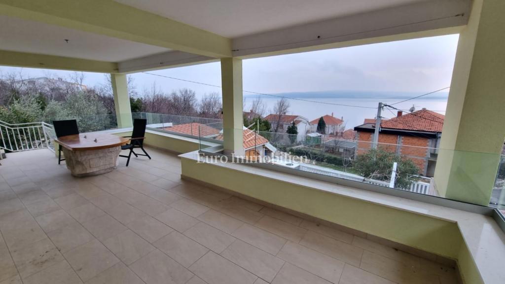 Detached house with garden near the sea, Dramalj