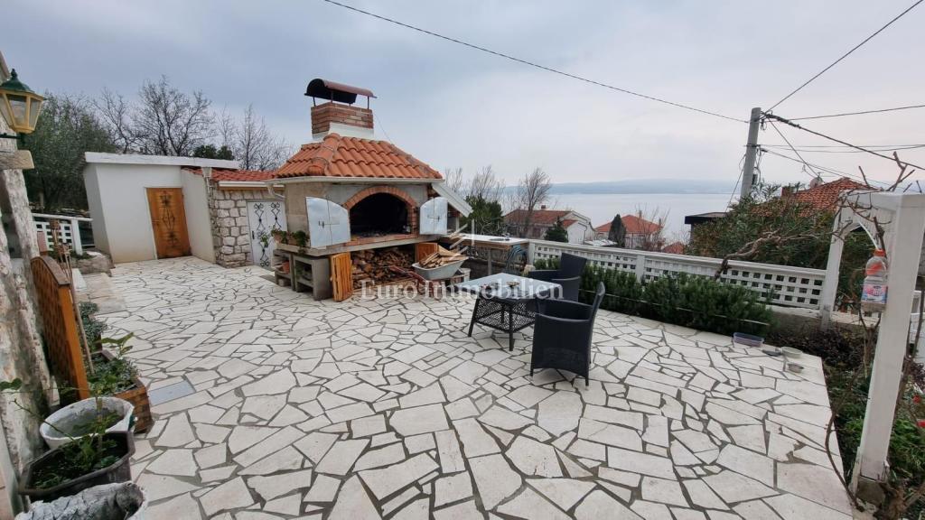 Detached house with garden near the sea, Dramalj