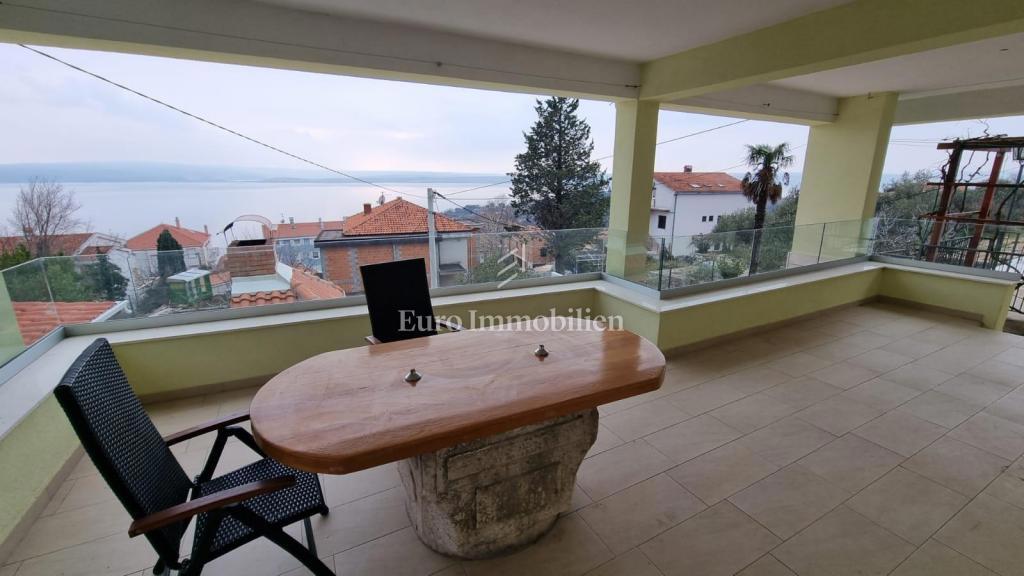 Detached house with garden near the sea, Dramalj