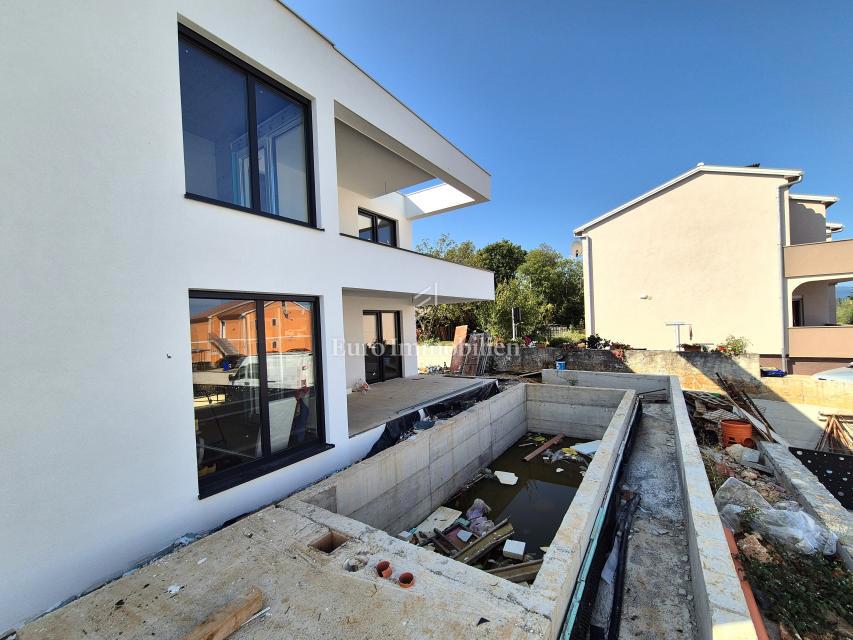 Casa con piscina - nuova costruzione, Malinska