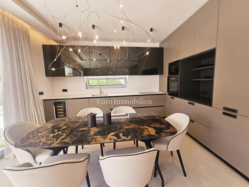 Appartamento in ottima posizione, nuova costruzione, città di Veglia