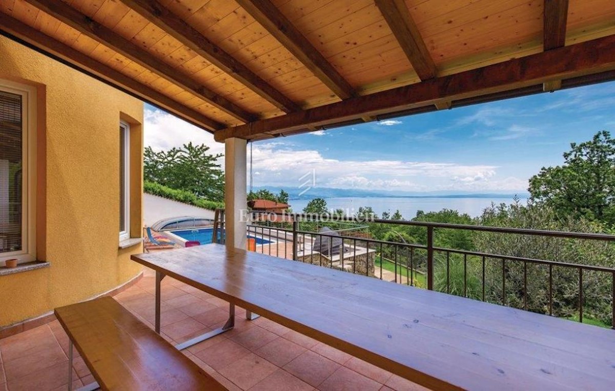 Beautiful villa with a sea view, in surroundings of Opatija!