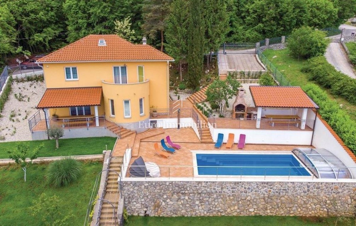 Beautiful villa with a sea view, in surroundings of Opatija!