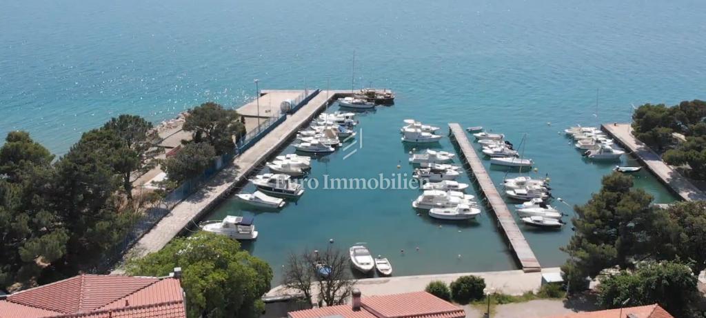 Crikvenica, casa con ristorante, ottima posizione