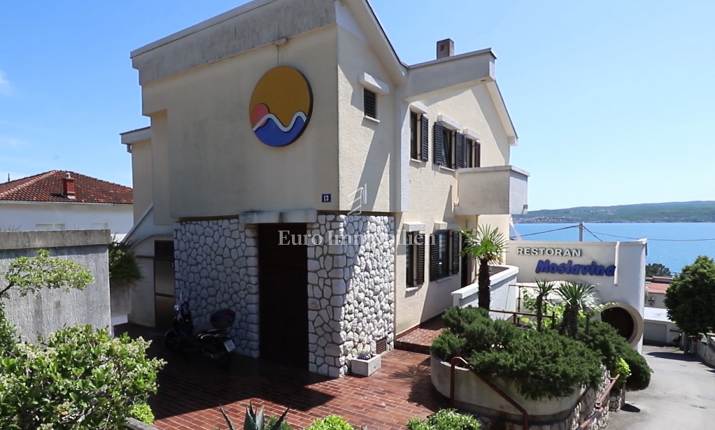 Crikvenica, casa con ristorante, ottima posizione