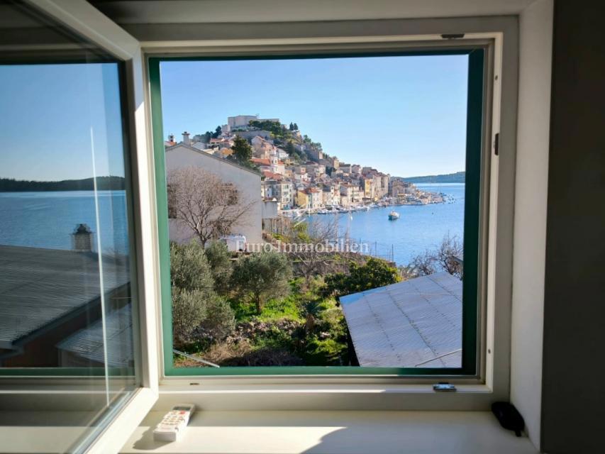 Casa con vista mare vicino alla spiaggia di Banj - Šibenik