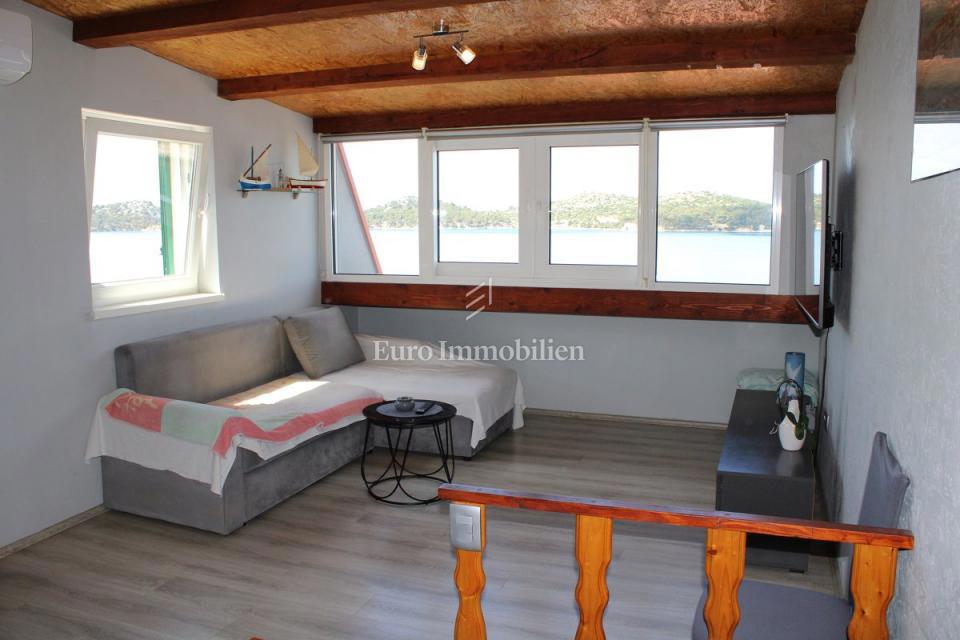 Casa con vista mare vicino alla spiaggia di Banj - Šibenik