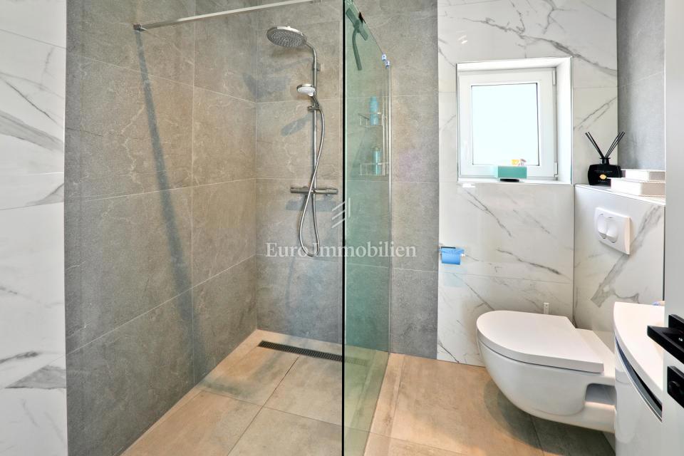 Villa moderna con vista mare - Malinska