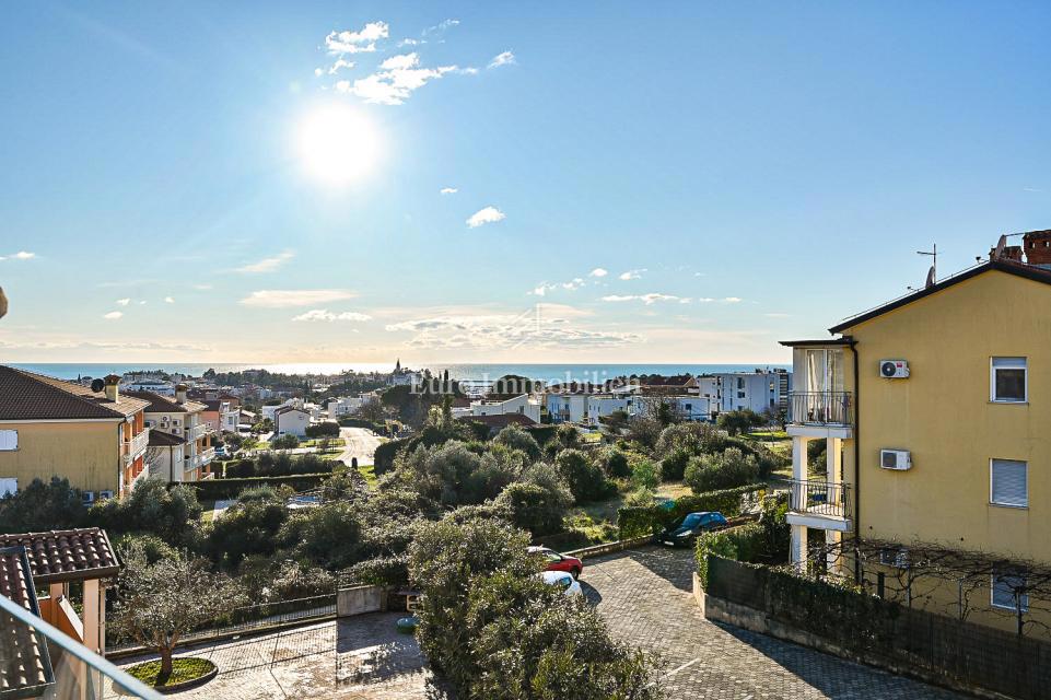 Novigrad - spazioso appartamento con vista mare