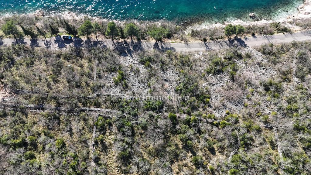 Crikvenica, Terreno, Prima Fila sul Mare