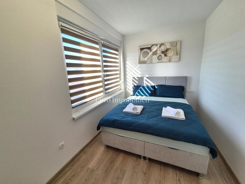 Nuova casa bifamiliare con vista mare - isola di Krk