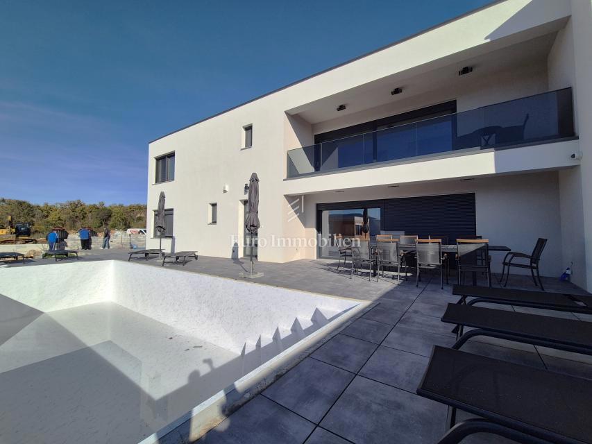 Nuova casa bifamiliare con vista mare - isola di Krk