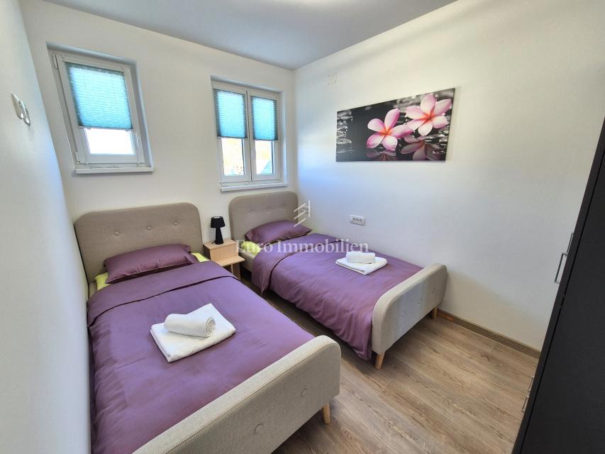 Nuova casa bifamiliare con vista mare - isola di Krk