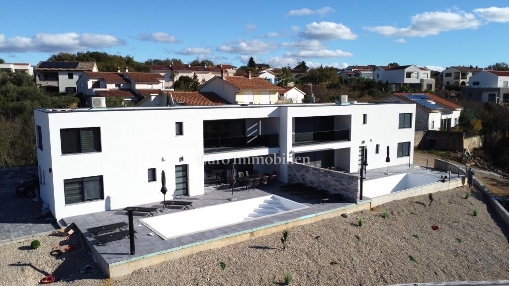 Nuova casa bifamiliare con vista mare - isola di Krk