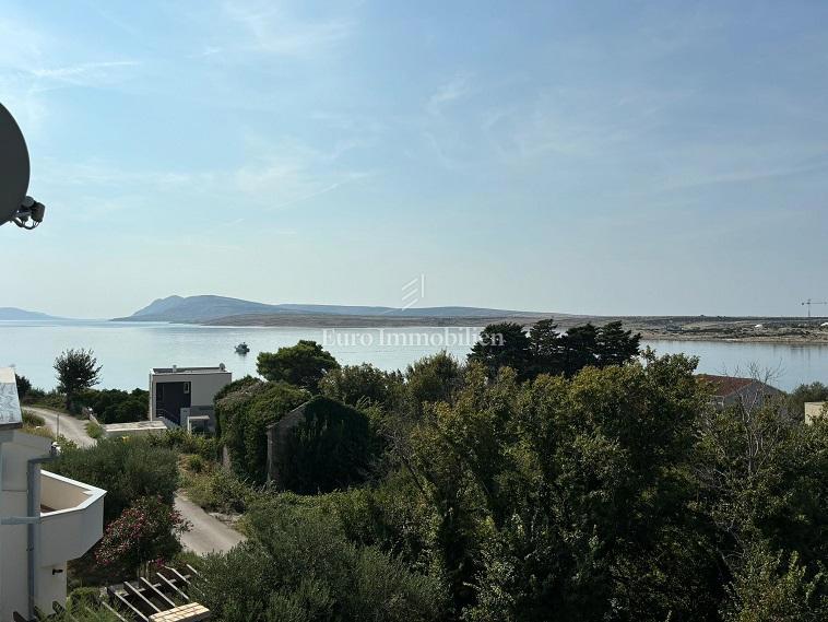 Pag - due appartamenti separati al primo piano