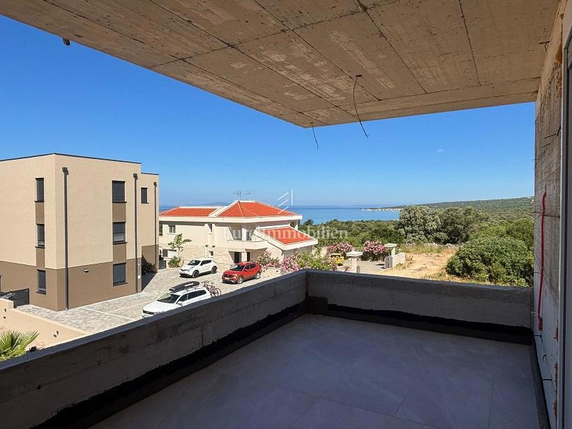 Novalja - appartamento con grande terrazza, vista mare