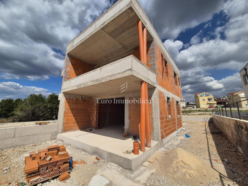 Nuovo appartamento, piano terra con giardino - Vodice